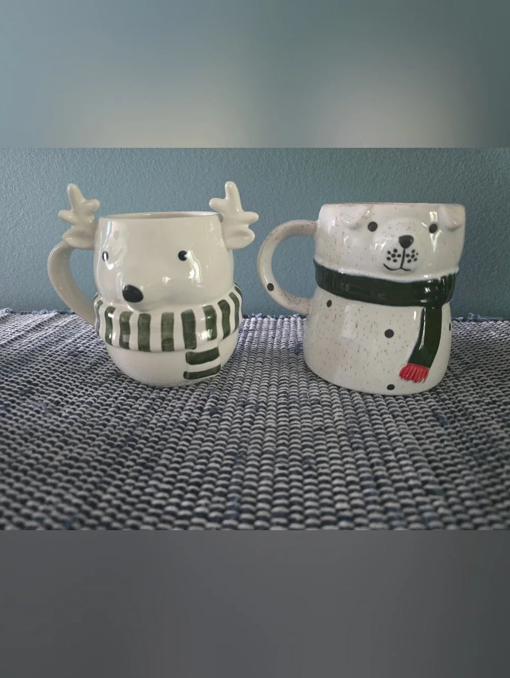 NEW Ceramic Holiday Animal Mug Set - White with Green Scarves